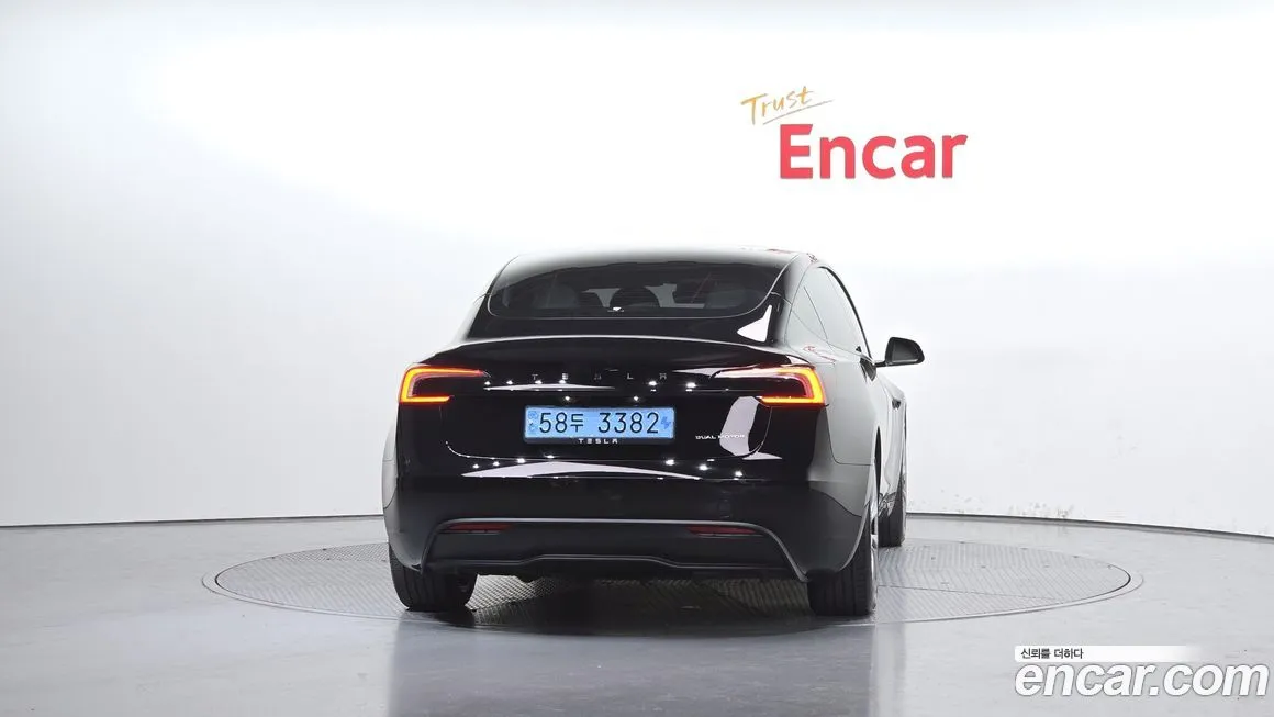 Tesla Model 3 2024 из KR, фото 4