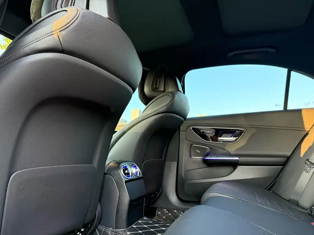 Mercedes-Benz C-Class 2024 из CN, фото 10