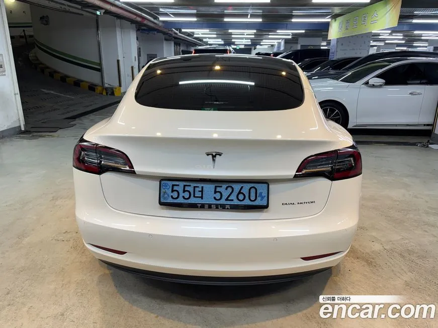 Tesla Model 3 — фото 4