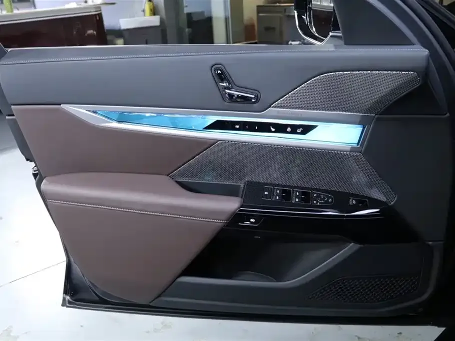 BMW i7 2024 из CN, фото 10