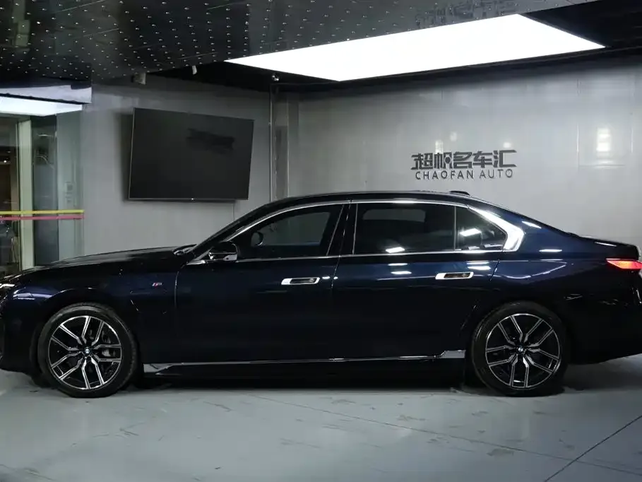 BMW i7 2024 из CN, фото 6