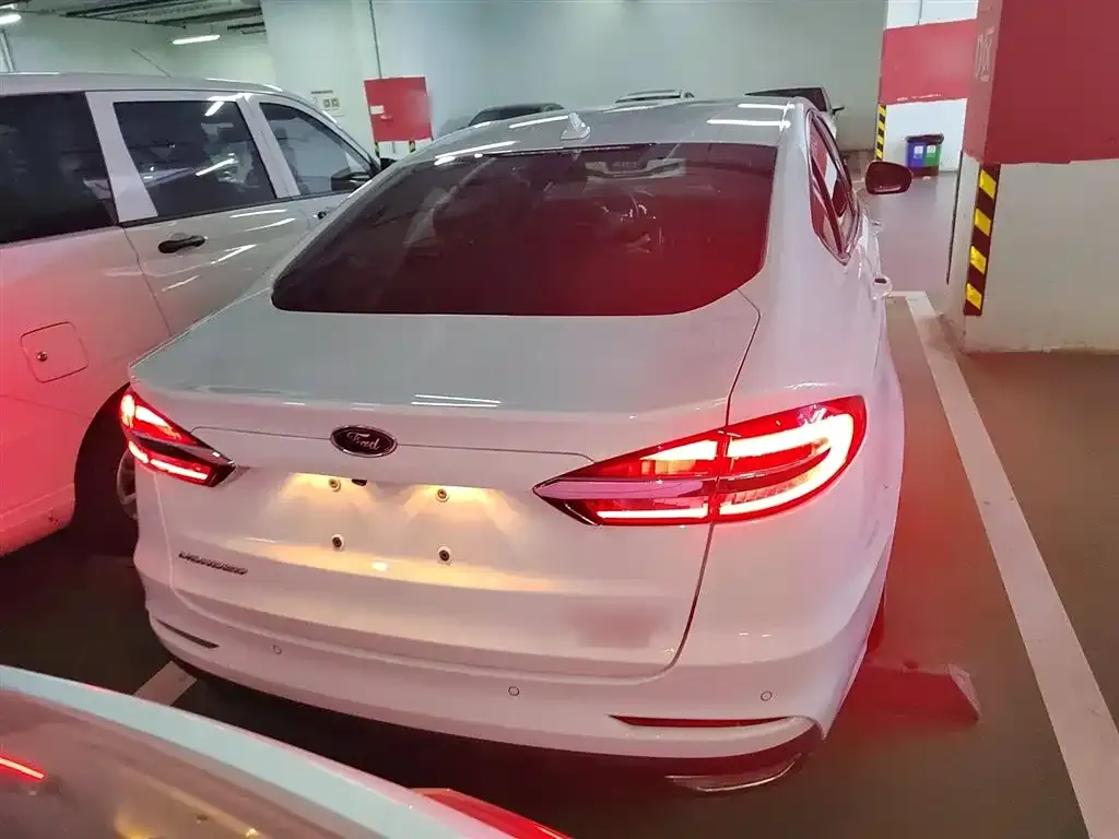 Ford Mondeo 2021 из CN, фото 6
