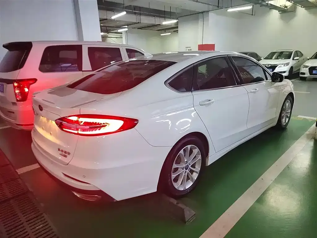 Ford Mondeo 2021 из CN, фото 7