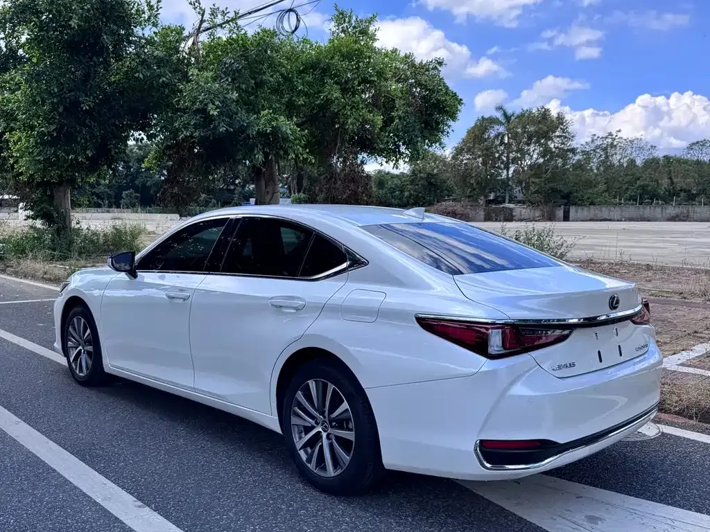 Lexus ES 2021 из CN, фото 9