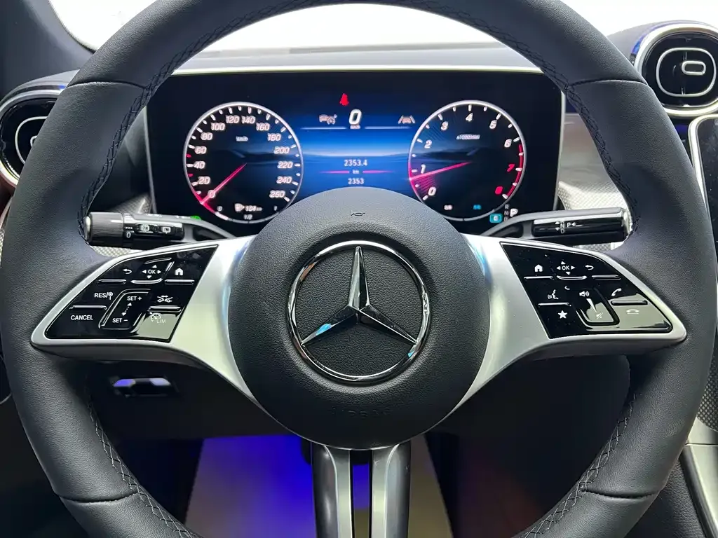 Mercedes-Benz GLC — фото 10