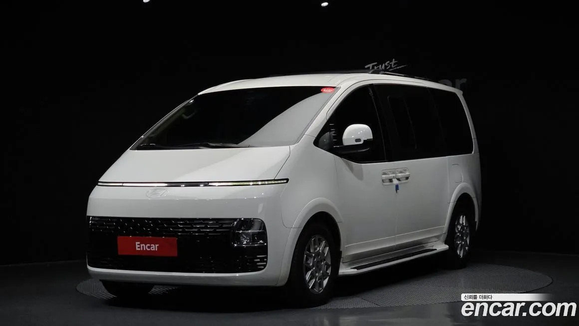 Hyundai Staria