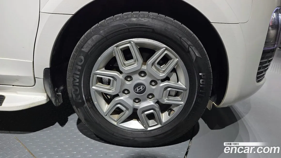 Hyundai Staria 2025 из KR, фото 5