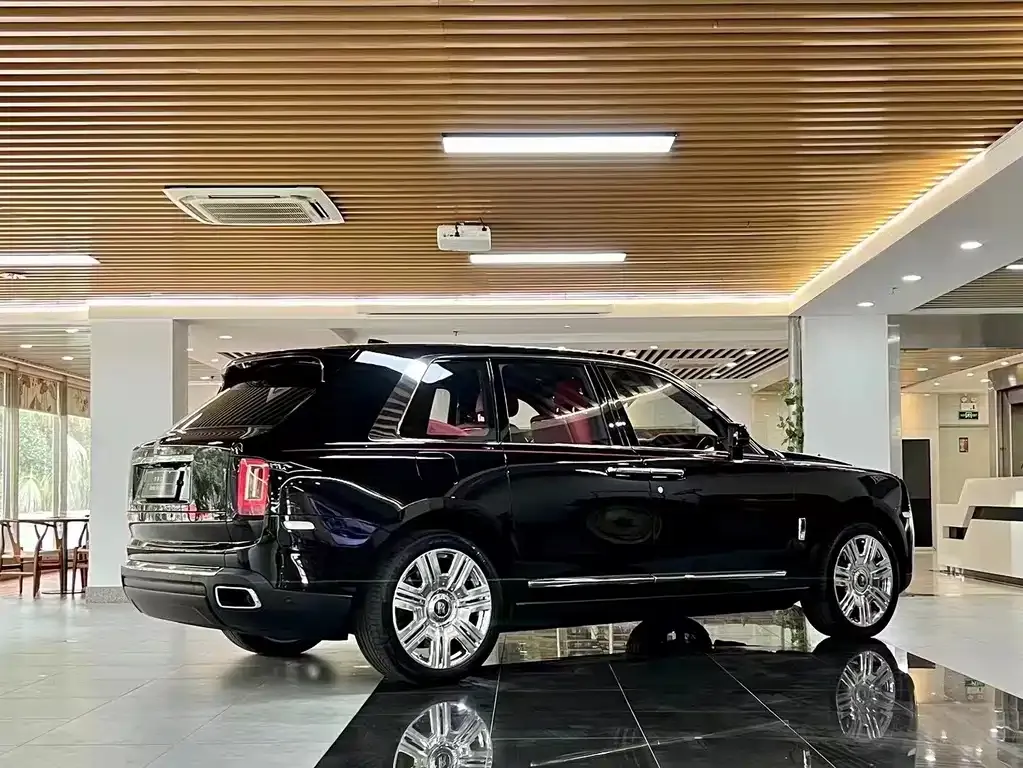 Rolls-Royce Cullinan 2021 из CN, фото 3