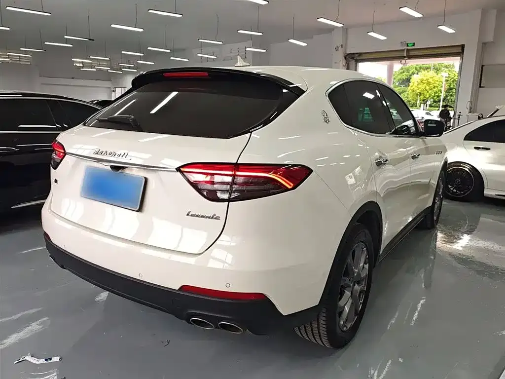 Maserati Levante — фото 7