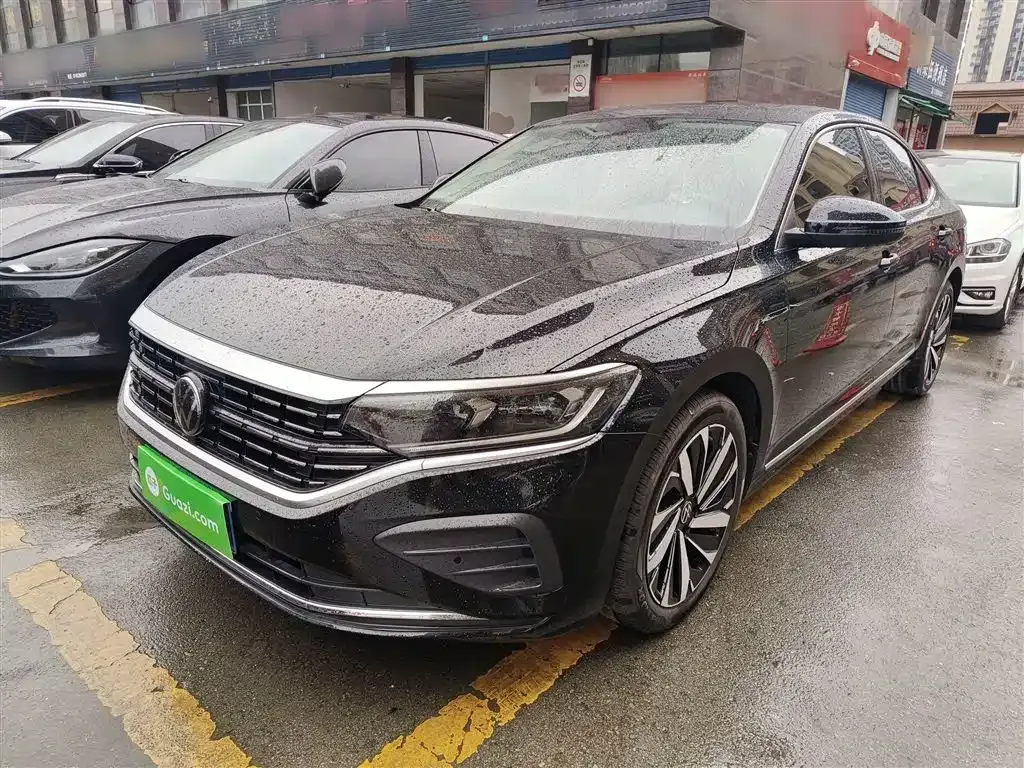 Volkswagen Passat — фото 1