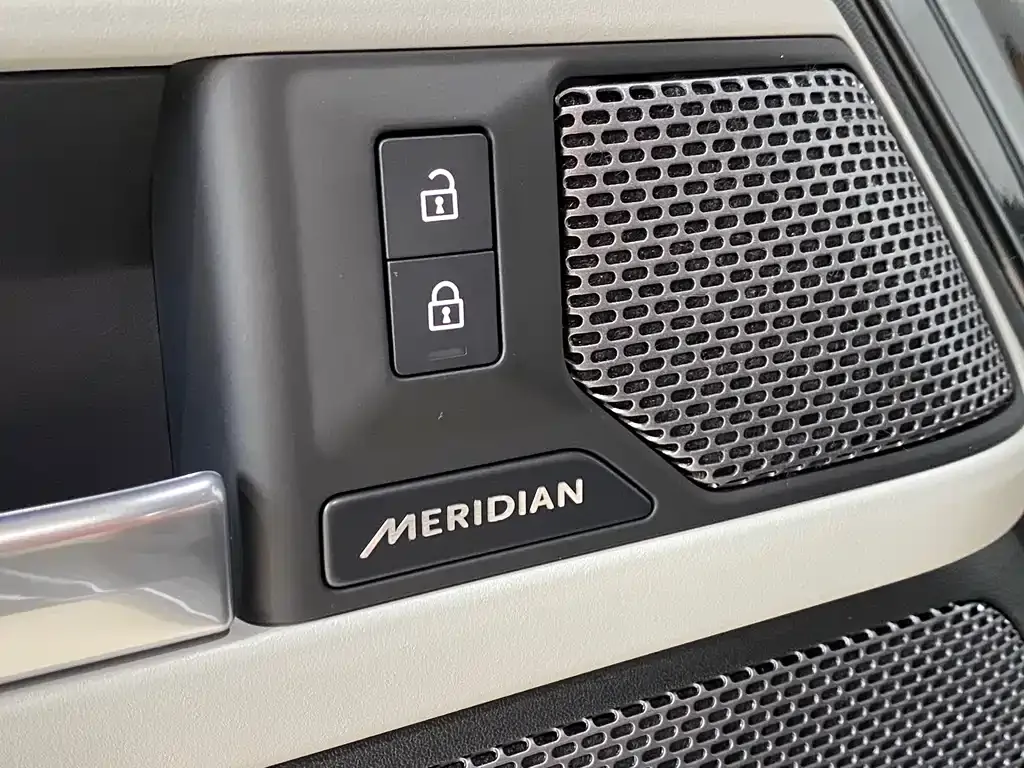 Land Rover Defender 2024 из CN, фото 4