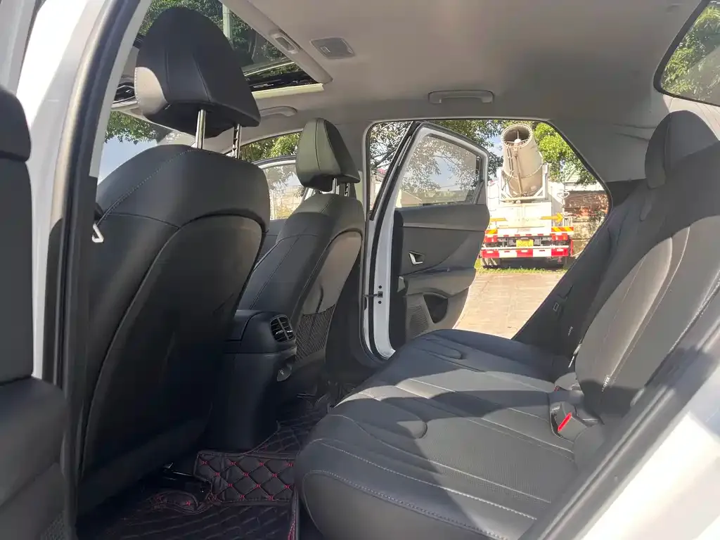 Hyundai Elantra 2024 из CN, фото 6