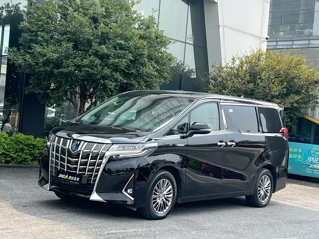 Toyota Alphard 2023 из CN, фото 1