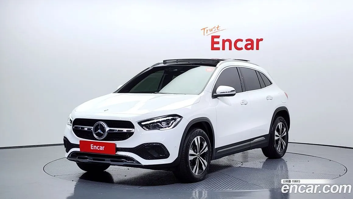 Mercedes-Benz GLA-Class