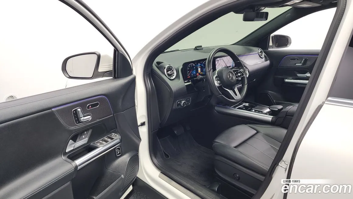 Mercedes-Benz GLA-Class — фото 10