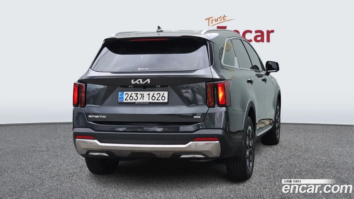 Kia Sorento — фото 4