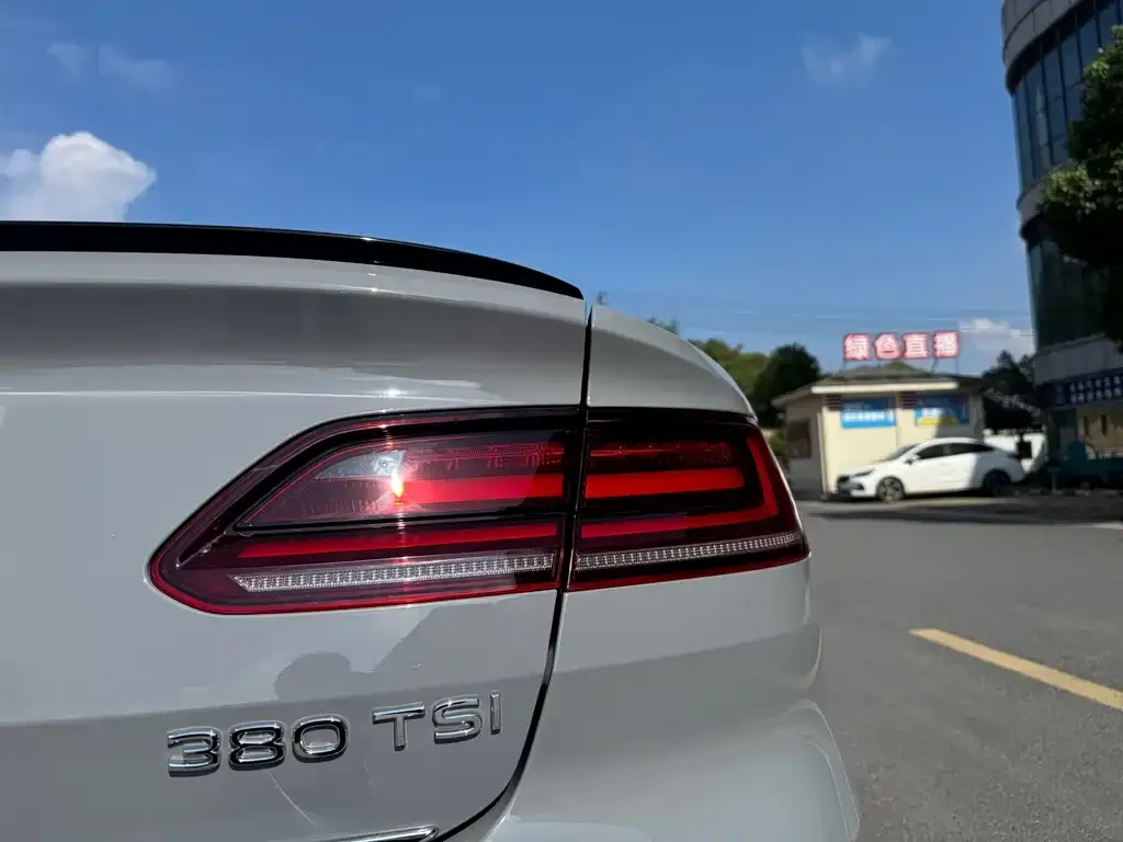 Volkswagen CC 2022 из CN, фото 6