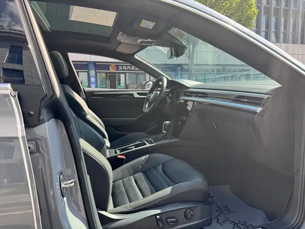Volkswagen CC 2022 из CN, фото 9