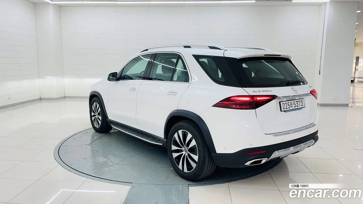 Mercedes-Benz GLE-Class — фото 3
