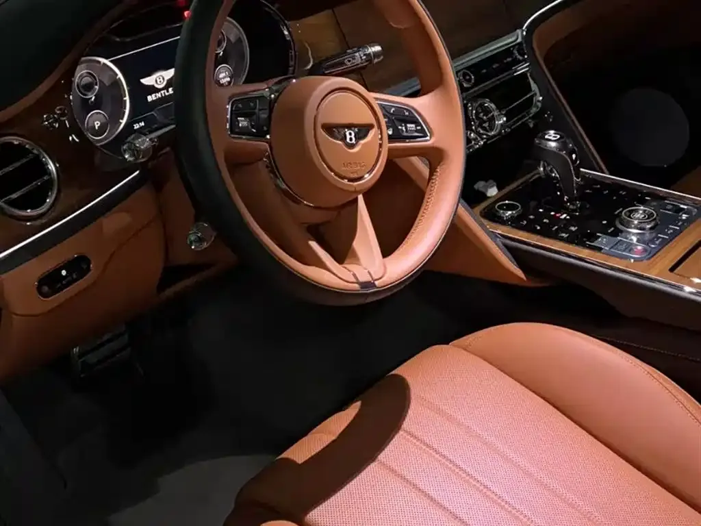 Bentley Flying Spur — фото 3