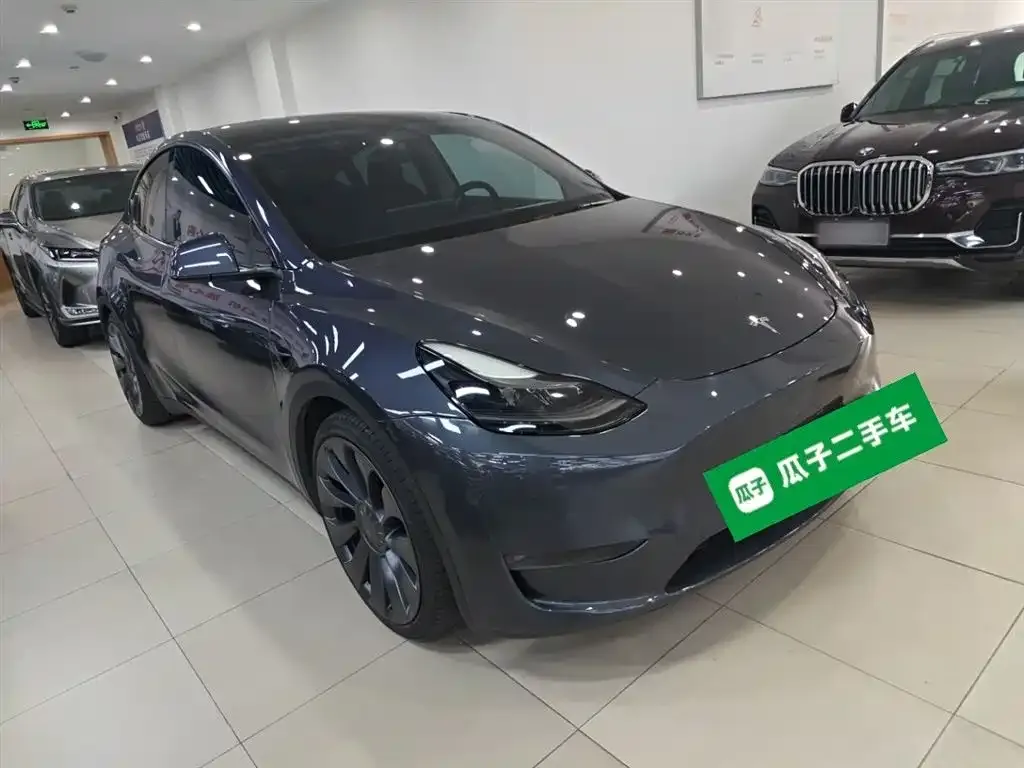 Tesla Model Y — фото 4
