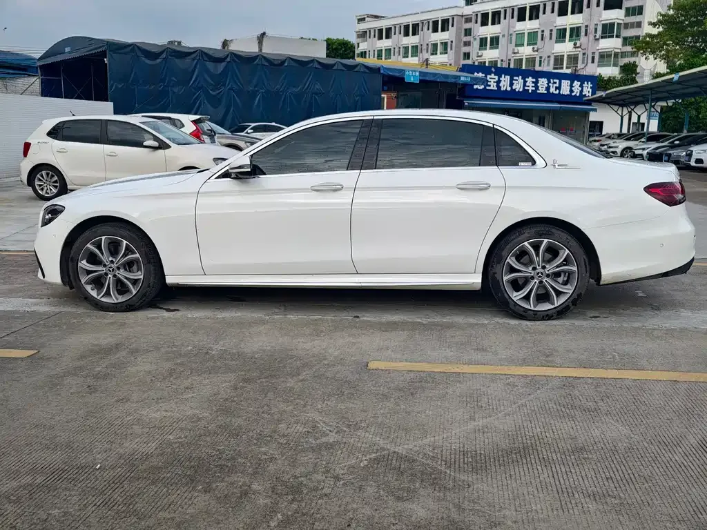 Mercedes-Benz E-Class 2022 из CN, фото 8