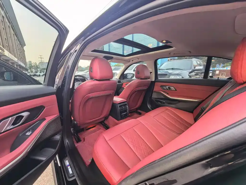 BMW 3 Series 2024 из CN, фото 10