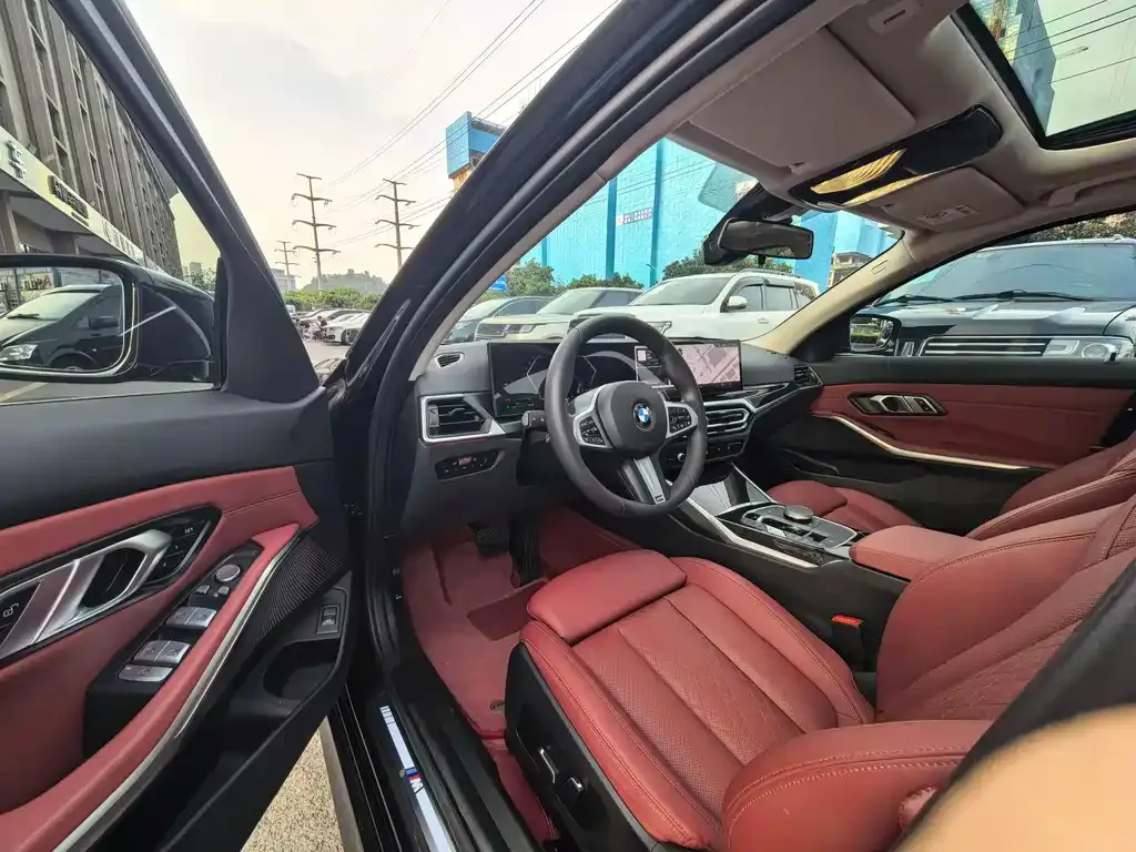 BMW 3 Series 2024 из CN, фото 8