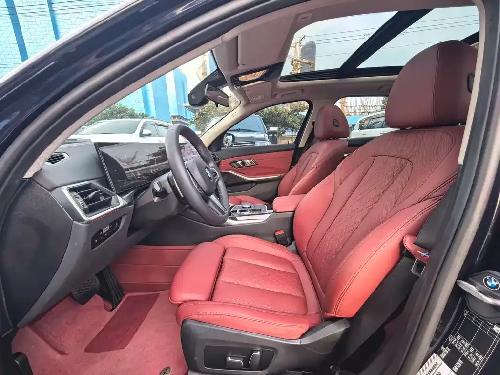 BMW 3 Series 2024 из CN, фото 9