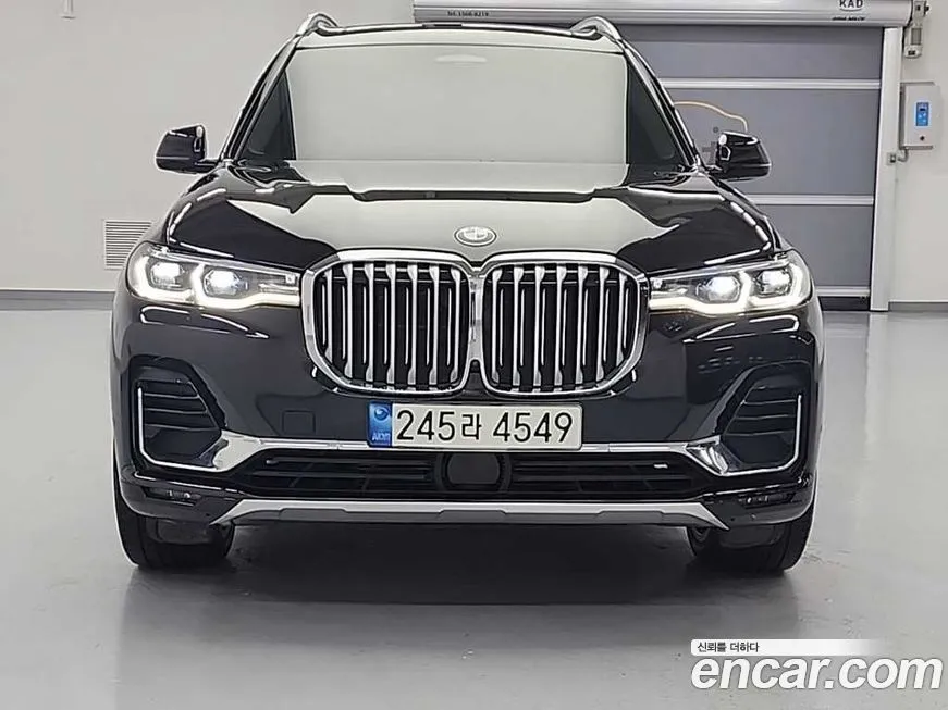 BMW X7 — фото 2