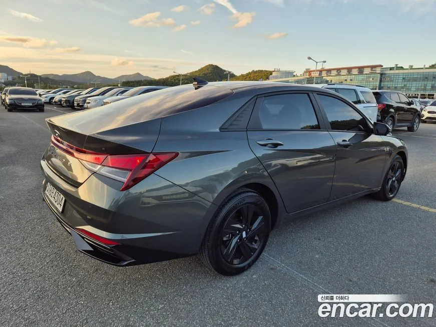 Hyundai AVANTE — фото 4