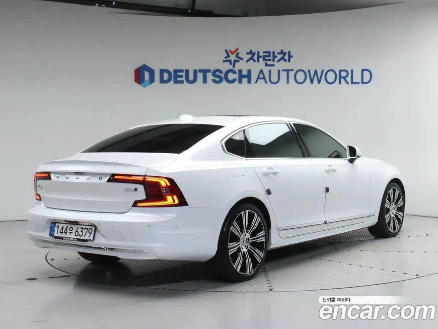 Volvo S90 2025 из KR, фото 2