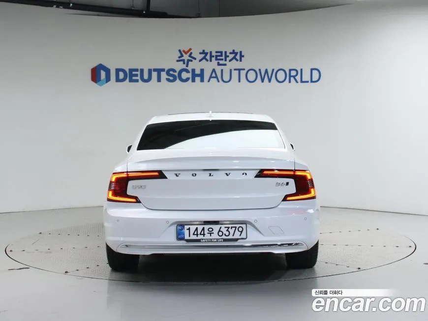 Volvo S90 2025 из KR, фото 4
