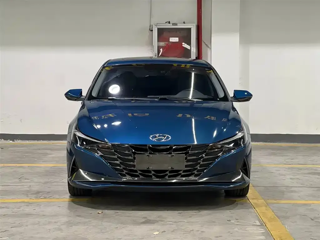 Hyundai Elantra 2023 из CN, фото 2