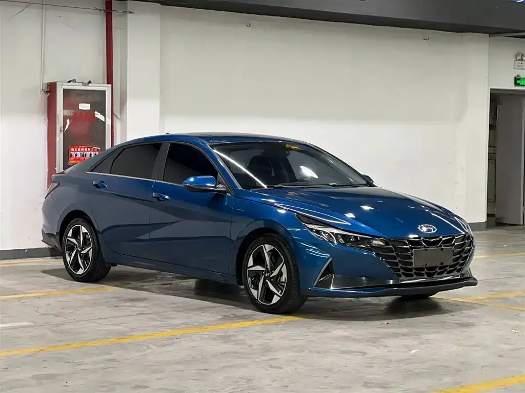 Hyundai Elantra 2023 из CN, фото 3