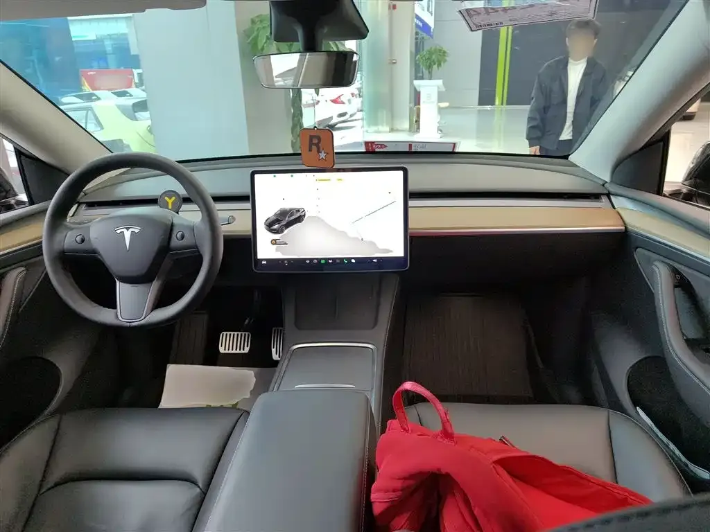Tesla Model Y 2021 из CN, фото 10