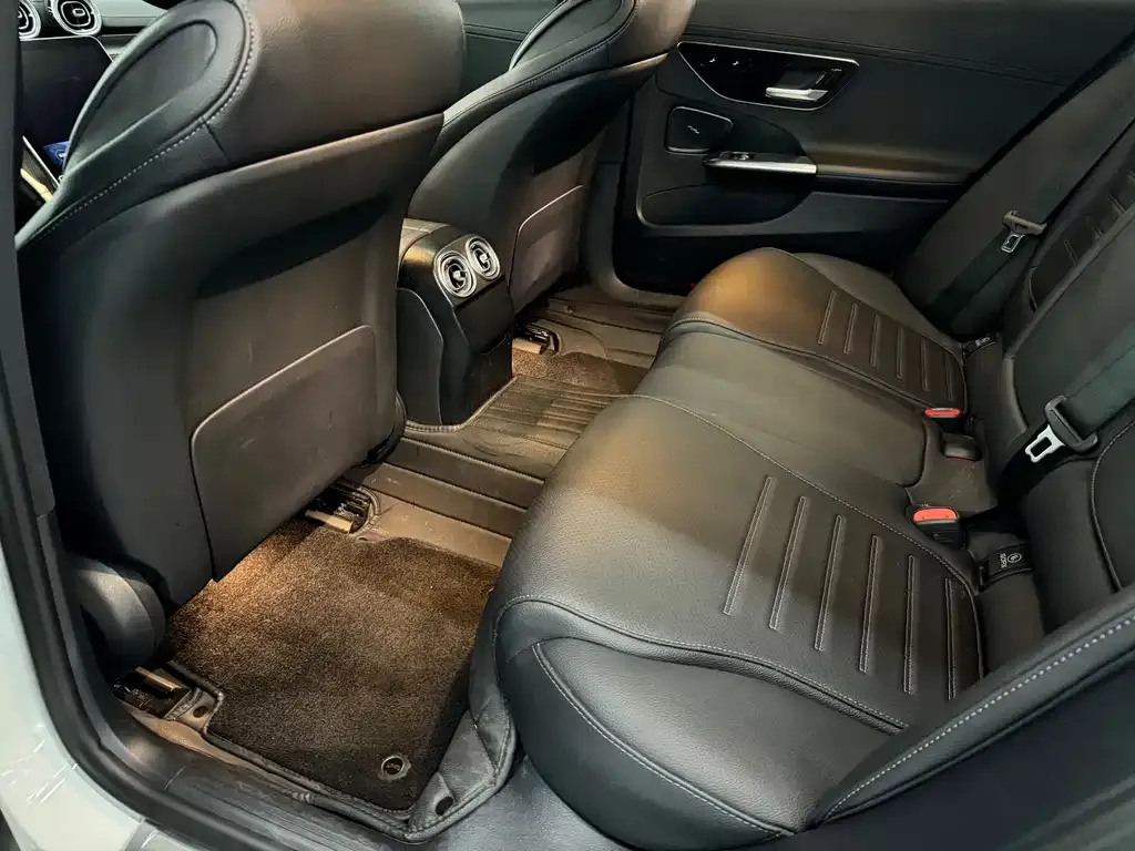 [object Object] C-Class 2022 из CN, фото 9