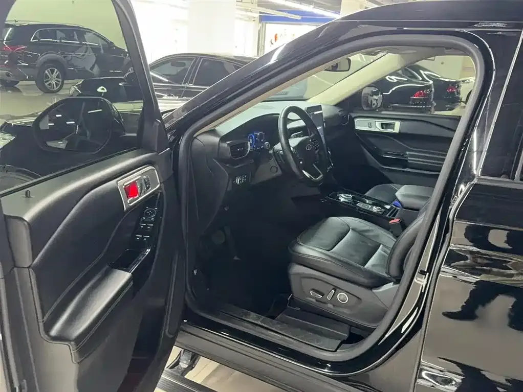 Ford Explorer 2021 из CN, фото 7