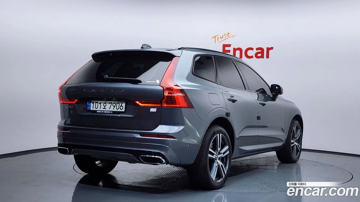 Volvo XC60 — фото 2