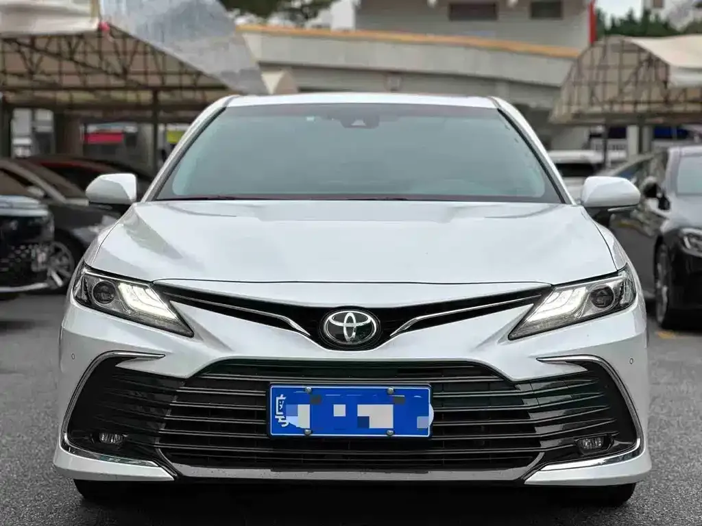Toyota Camry 2022 из CN, фото 2