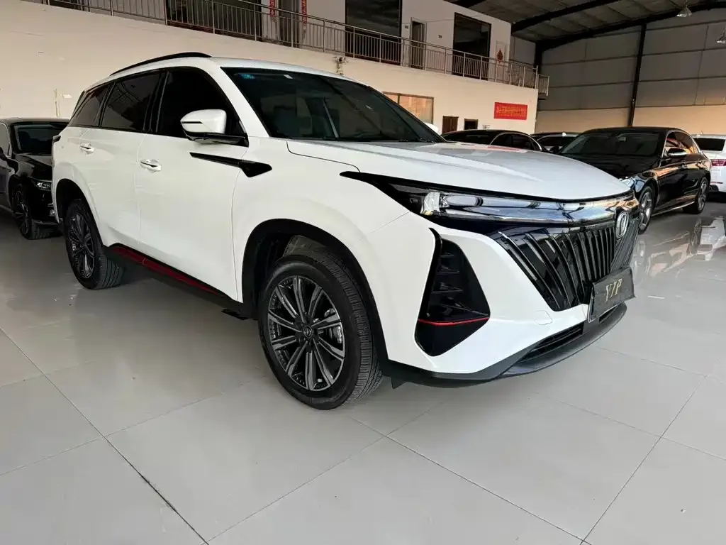 Changan CS75PLUS — фото 3