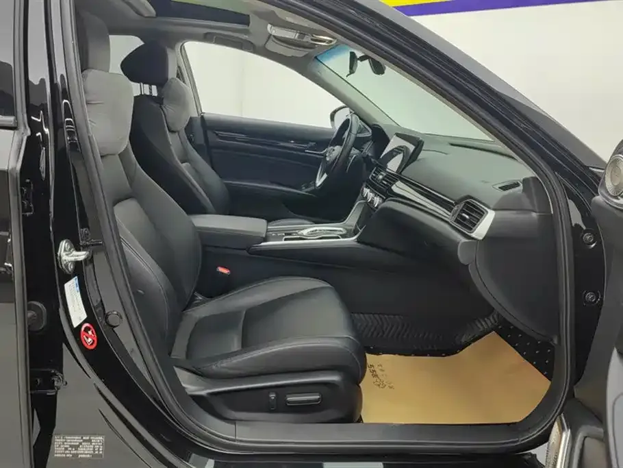 Honda Accord 2023 из CN, фото 8