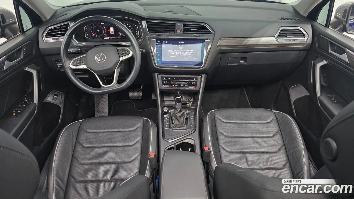 Volkswagen Tiguan — фото 7