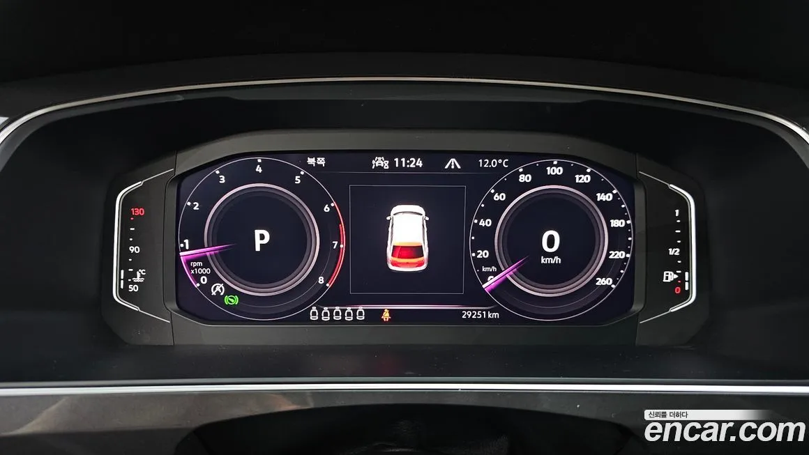 Volkswagen Tiguan — фото 8