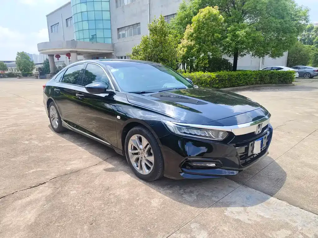 Honda Accord — фото 3