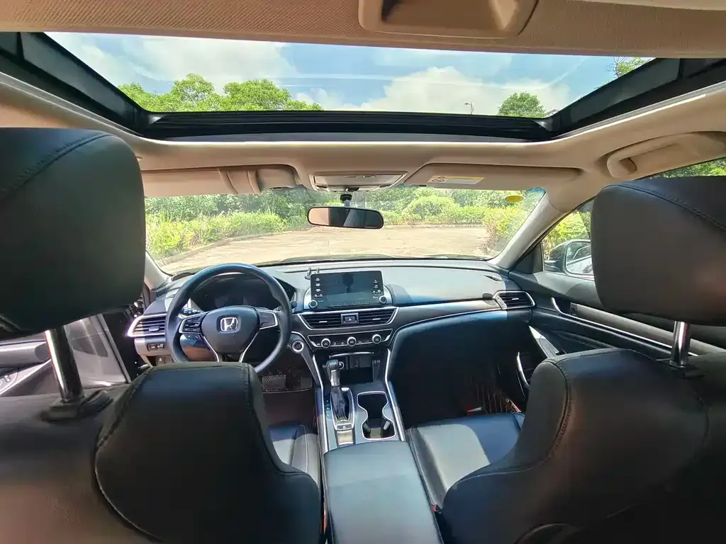 Honda Accord — фото 4