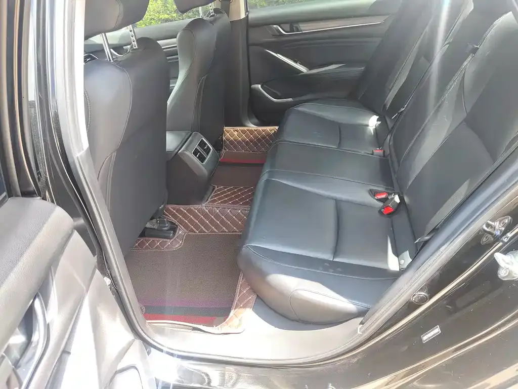 Honda Accord — фото 6