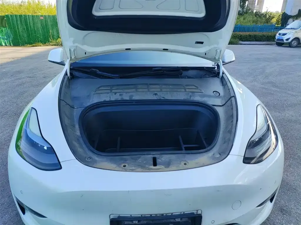 Tesla Model Y 2022 из CN, фото 10