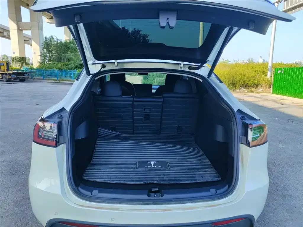Tesla Model Y 2022 из CN, фото 9
