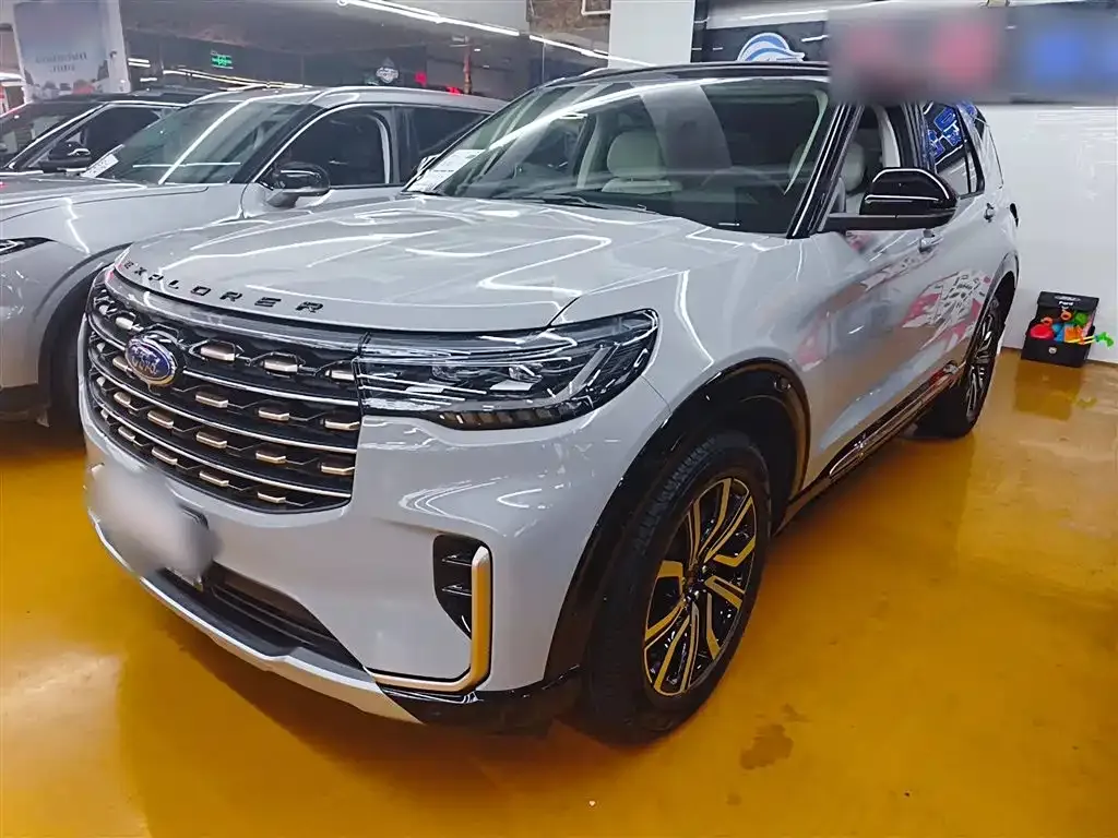 Ford Explorer 2024 из CN, фото 2